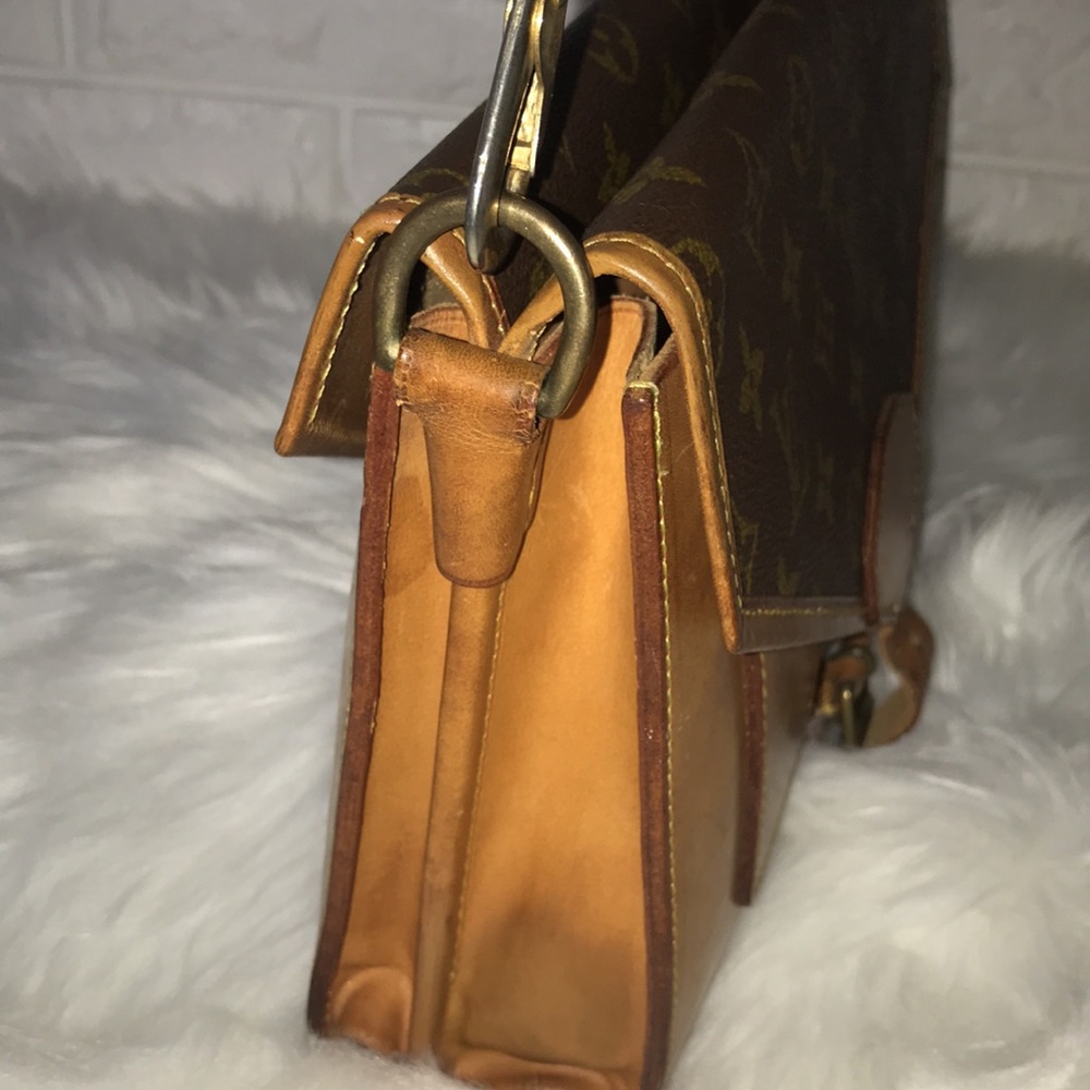 💎✨RETIRED✨💎 VINTAGE CROSSBODY LOUIS VUITTON BAG - Picture 5 of 16